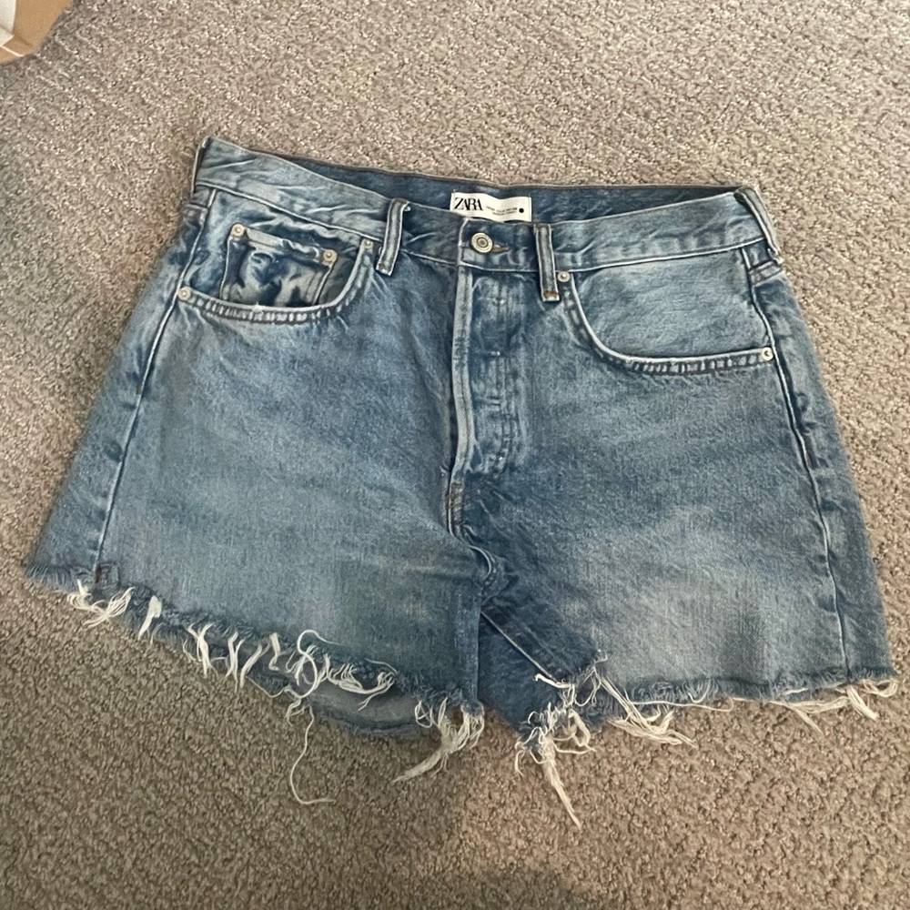 Zara dark wash denim shorts size 8